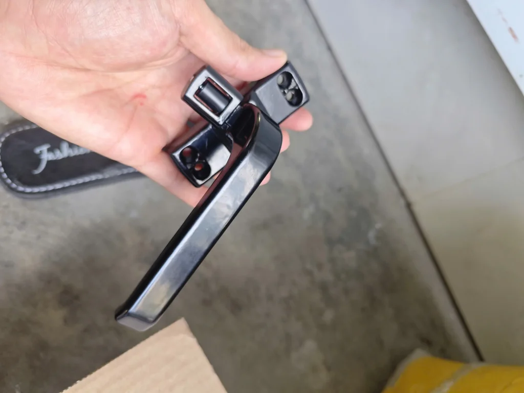 Tay gạt đơn điểm KL